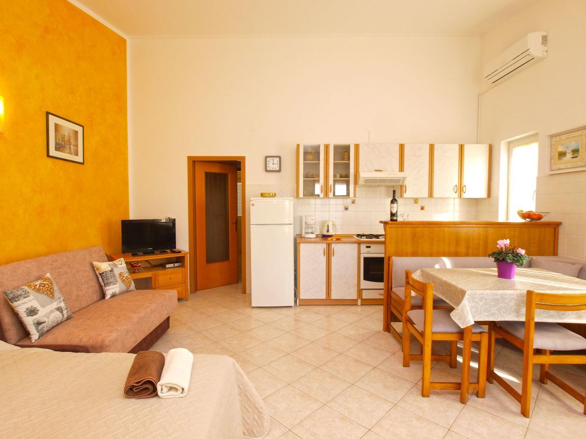Apartments Iva 1534 Pula Exterior foto