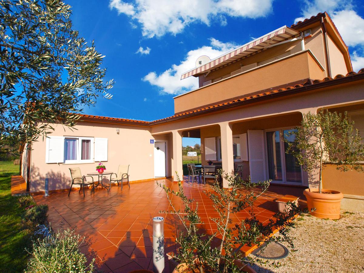 Apartments Iva 1534 Pula Exterior foto